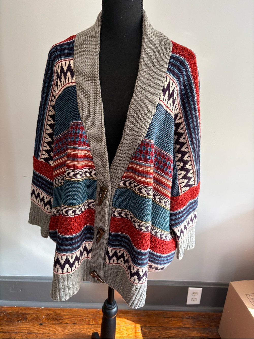 Sweet Romeo Cozy Oversized Multicolor Aztec Patterned Cardigan Size L